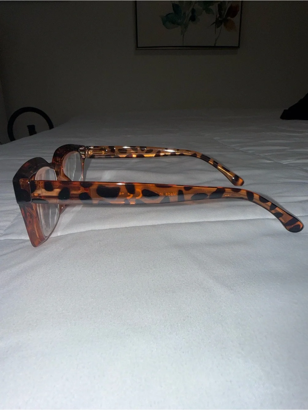 Women’s oversized Tortoiseshell Reading Glasses - +4.00 Magnification